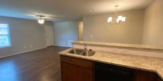 3 Bed 2 Bath 2 Car Garage Duplex with Mowing Included AND all Kitchen Appliances! Gallery 8