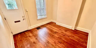 7 PENN Court Gallery 3