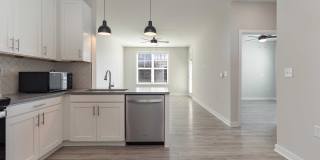 Middle Sound West Apartments Gallery 101