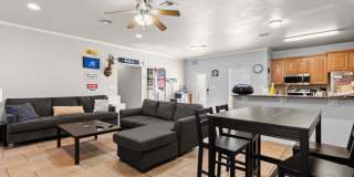 5 bed 4 bath near campus! Gallery 6