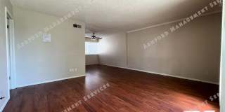 ***MOVE IN SPECIAL***UTILS INCLUDED : ONE BEDROOM UPSTAIRS CONDO Gallery 3