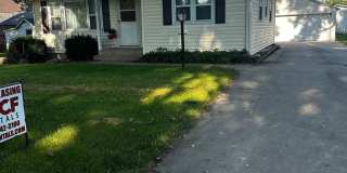 Quality 2 Bedroom 1 Bathroom Home with Garage Gallery 1
