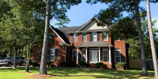 108 Forest Lane Gallery 1