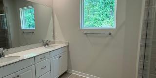 Beautiful End Unit Townhome in Griffith Lakes Gallery 21