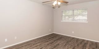 Camelot Apartments Gallery 101