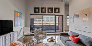 Fully Furnished 2 Bed / 2 Bath Modern Apartment Near Union Station! $2695.00! Gallery 5