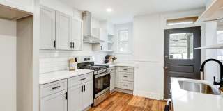 4BR Lancaster Home in School District | Modern Kitchen, Hardwood Floors & Central Air!! Gallery 6
