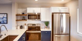 Harbor Point Waterfront Apartments Gallery 3