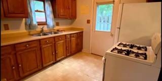 Hoff - 05 - 1527 Ferry Street Gallery 1