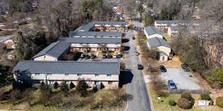 Spacious, affordable two bedroom townhouse in a great location in Charlotte! Gallery 51