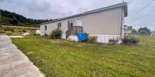 Close To Eureka and College of the Redwoods. Open Floor Plan. 2 Bathrooms! Gallery 1