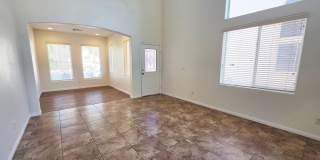 Spacious 4 Bed Home with Loft & 3-Car Garage Gallery 7