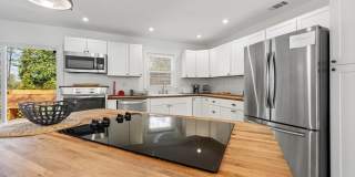 414 Charles Place Gallery 8