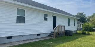 Fully Renovated Apartment Duplex Located in the Heart of Edgewood Gallery 12