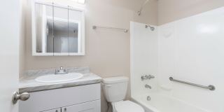 The Maples Gallery 21