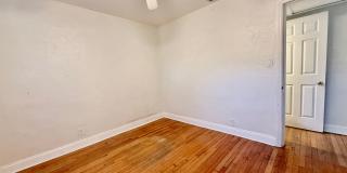 Euclid/Woodlawn Roommate Dream 4/3 home Gallery 32