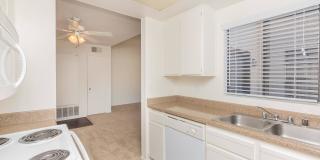 Emerald Court Apartment Homes Gallery 23