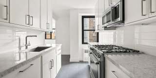 115 E 9th St Gallery 3