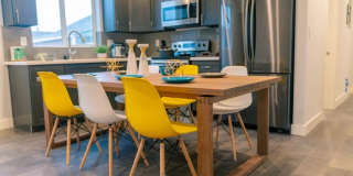 1451 W 36th Place - Co-Living Gallery 3