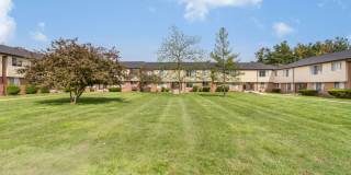 Drakeshire Apartments (Suzanne Apartments LLC) Gallery 1