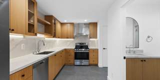 1062 1/2 S Alfred St Gallery 5