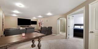 FULLY FURNISHED Northgate 3 Bed & Office near AFA Gallery 19