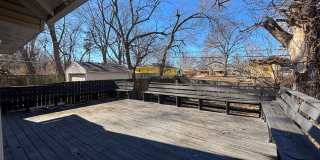 Spacious 2BR + Den with Huge Deck & Hardwood Floors Gallery 20
