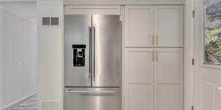 111 Robinhood Drive Gallery 13