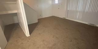 2bd/1.5b Townhome Warrensville Section 8/Cash Pay Gallery 1