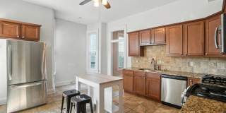 Two Bedroom in Newport! Gallery 18