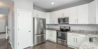 Spacious 5 BR House in Aurora Gallery 6