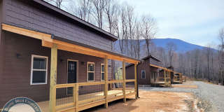 Beautiful 1bd Cabin In Trade, Tennessee Gallery 1