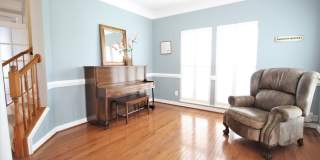 Spacious Home in Port Potomac Gallery 6