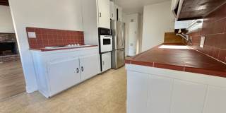 Spacious 3BD Manhattan Beach Home with Brand New Flooring, Large Den & 2-Car Garage Gallery 5