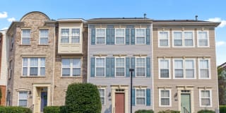 The Townes at Herndon Center Gallery 5