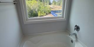 FOR RENT Gallery 18