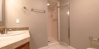Beautiful 4 Bedroom 2.5 Bathroom House Located In The NE! Gallery 9