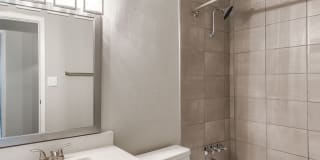 Lexington Gallery 15