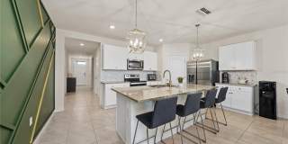 687 GRIFFON Avenue Gallery 7