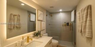 8877 Collins Ave Gallery 14