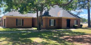 200 Merry Wood Dr Gallery 1