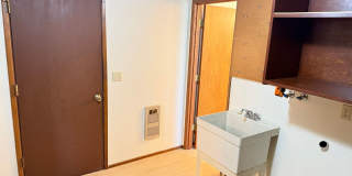 Well-kept house in desirable Thurston neighborhood! Gallery 21