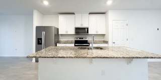 3 Bedroom 2 Bath with Double Car Garage in Poinciana! Gallery 9