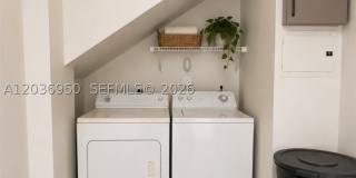 2492 Centergate Dr Gallery 12