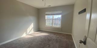 Room in 4 Bedroom Home at Hampton Pl Dr Gallery 24
