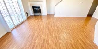 Spacious 3-Bedroom Townhome with Community Pool Gallery 5