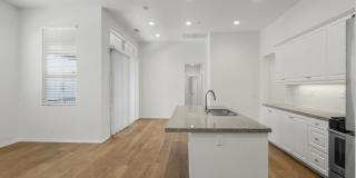 Desirable Eastwood Village Home Gallery 10
