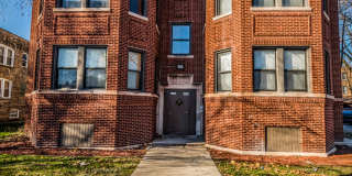 6400 S. Rockwell Street Apartments Gallery 12