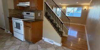 2 Bedroom 1 Bath Townhome - Lakewood! Gallery 12