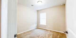 Spacious 4-Bedroom Townhome in Harmony – A Perfect Blend of Nature & Comfort! Gallery 20